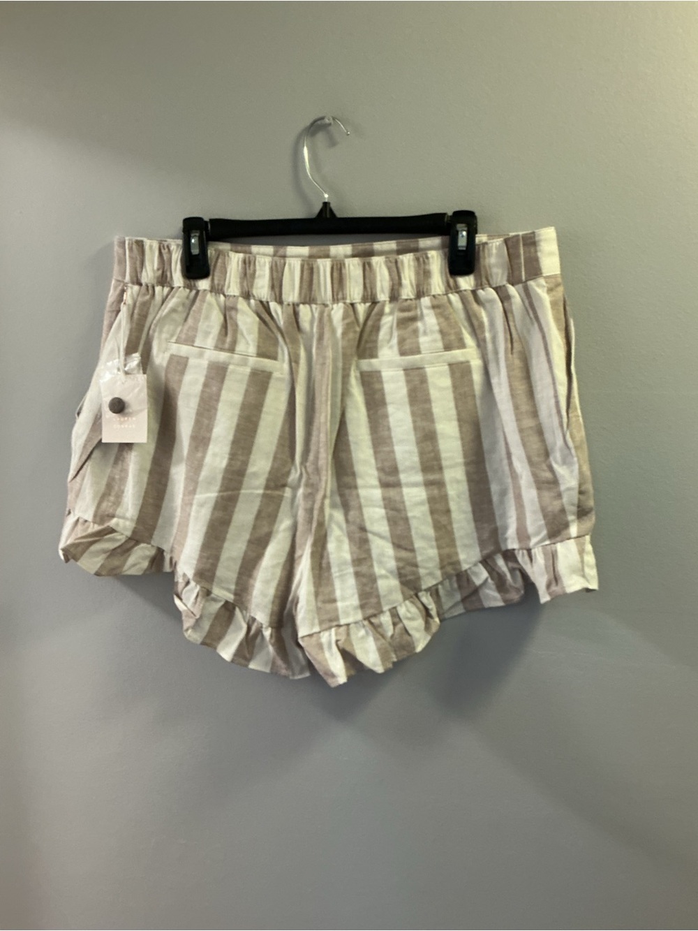 LC Lauren Conrad Linen Blend Ruffle Hem Shorts Size 0X NWT Beige Striped - Picture 11 of 15